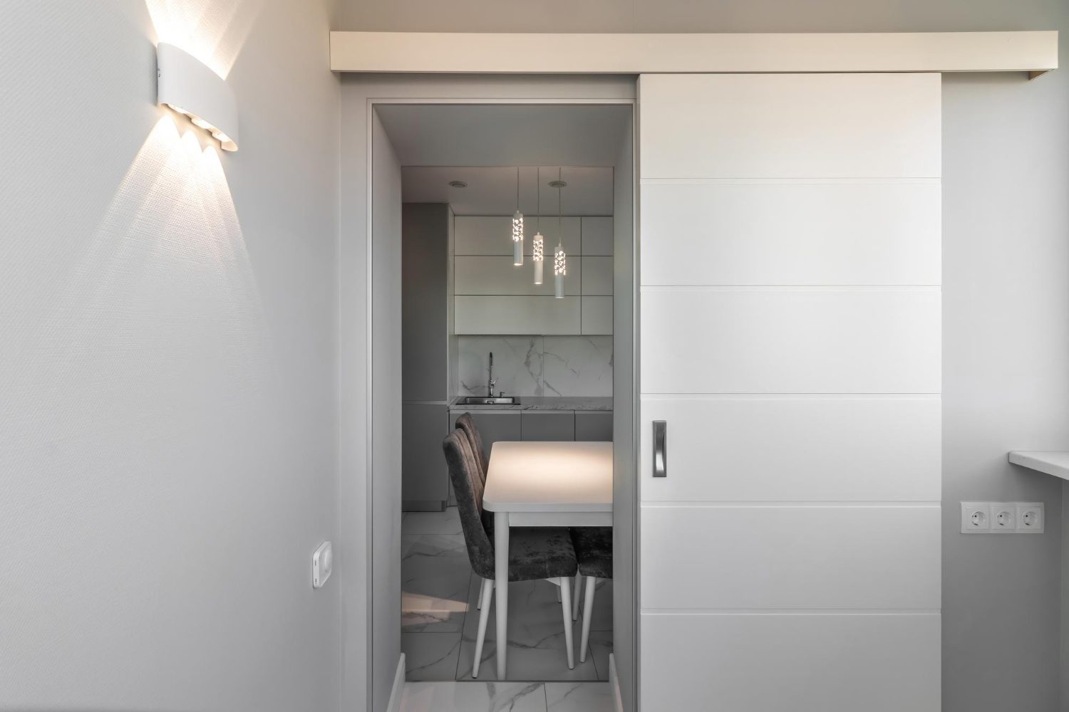 1082 Pocket Doors vs. Sliding Doors